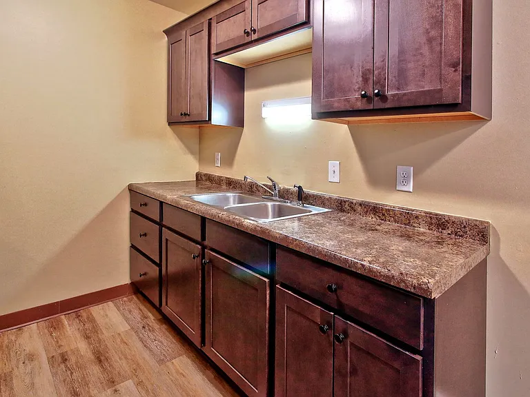 319 Oxford Ct #7 — Photo 4