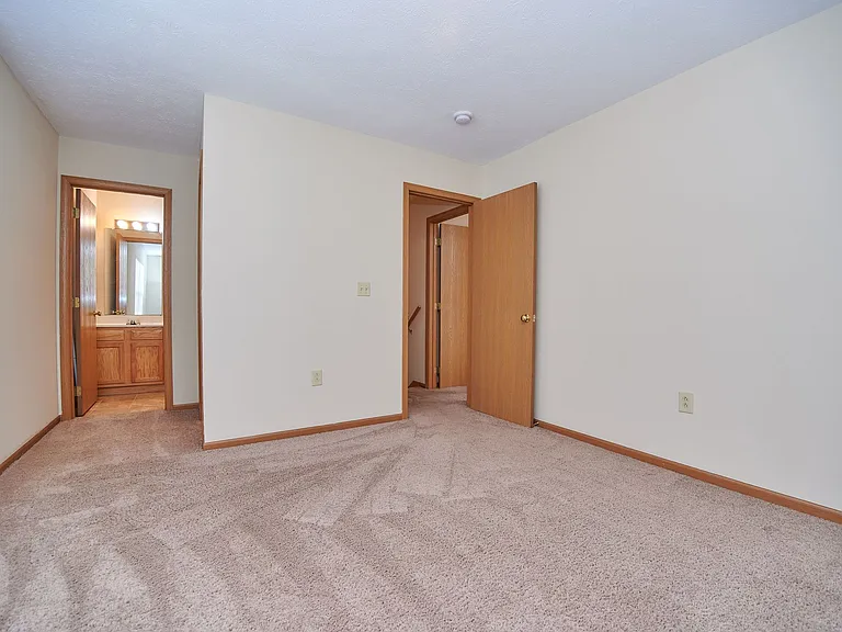 The Ridge Apartments & Townhomes — Photo 43