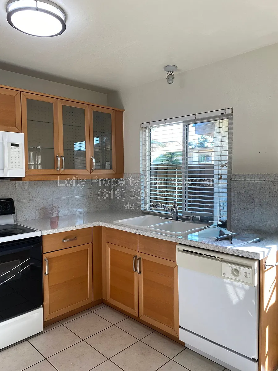 Building Photo - 575 Otay Lakes Rd #17