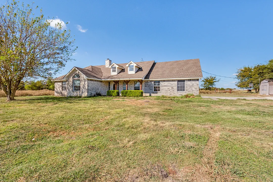 Building Photo - 2072 Marshall Rd