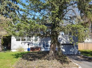3325 Clark Ln, South Plainfield, NJ