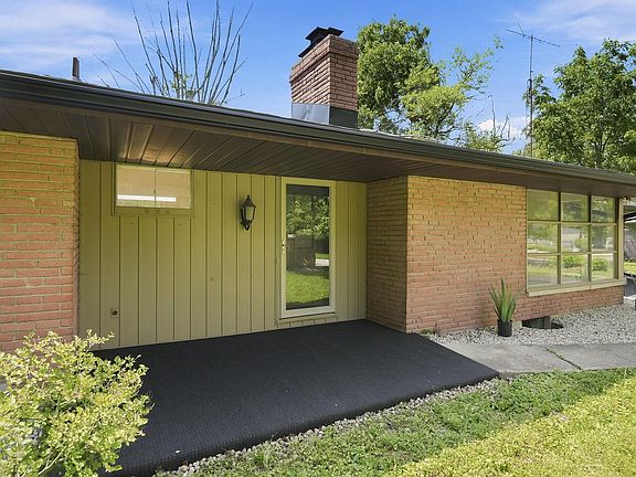 3rd image of 611 N Kylewood Dr