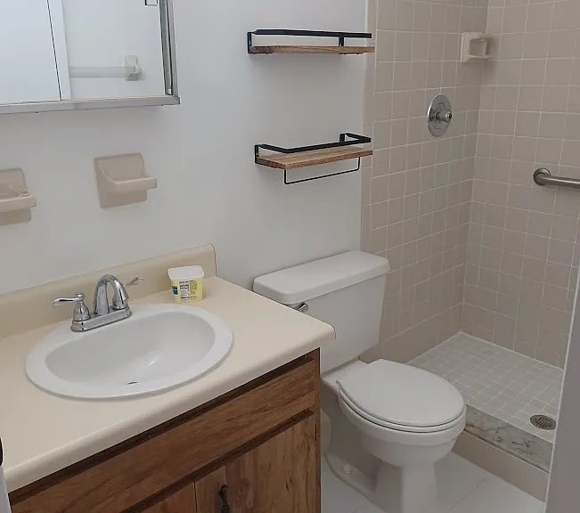 1321 Cheney Hwy #B — Photo 18