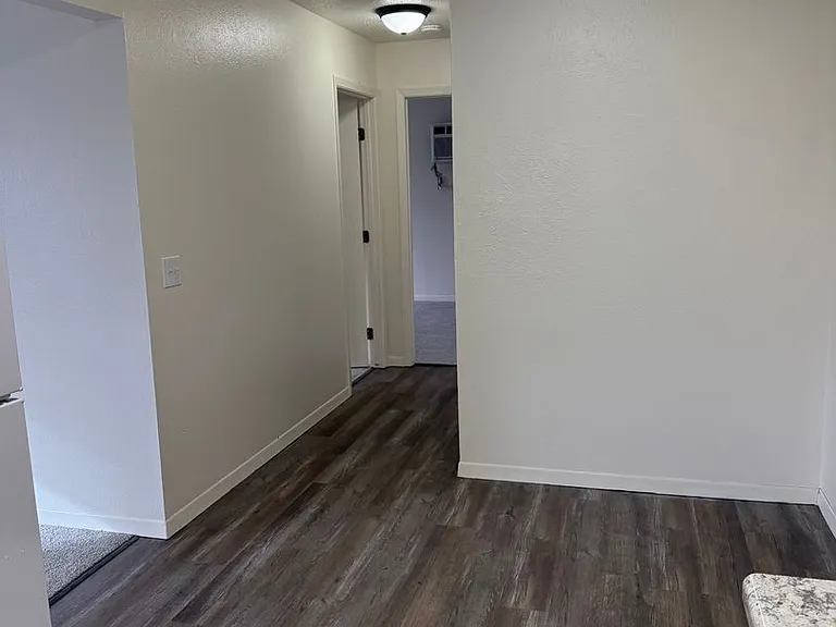 807 Three Meadows Dr — Photo 14