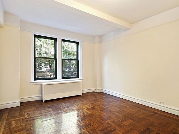 3rd image of 150 W 82nd St APT 2A