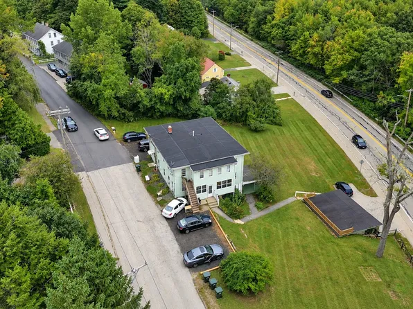 2 Depot Rd, Oxford, MA 01540