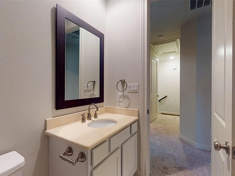 1708 Upland Lakes — Photo 36