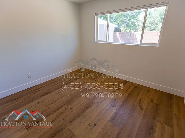 4826 E Avalon Dr — Photo 25
