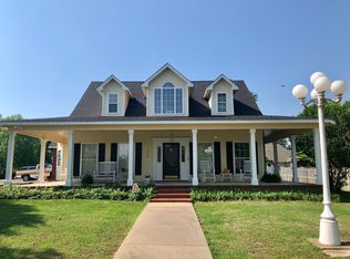 2718 E King Ave, Sallisaw, OK 74955