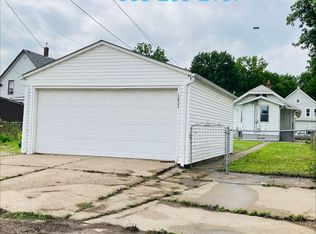 1831 W 5th St, Davenport, IA 52802