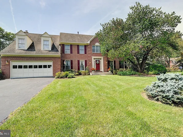 11210 Petworth Ln, Glenn Dale, MD 20769