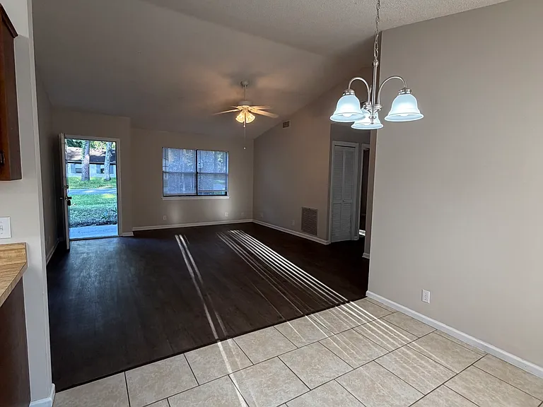 107 Pineneedle Cir — Photo 8