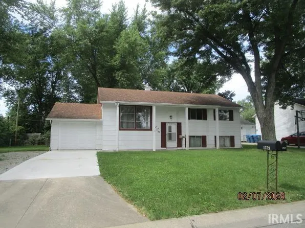 1426 Asbury Dr, New Haven, IN 46774