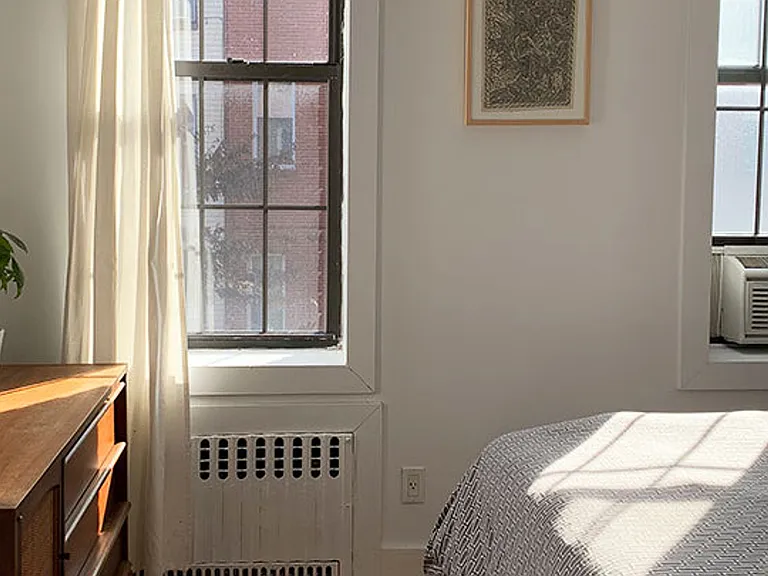 255 Jefferson St #2R — Photo 15