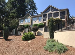 118 Shelter Cove Dr, Seneca, SC 29672