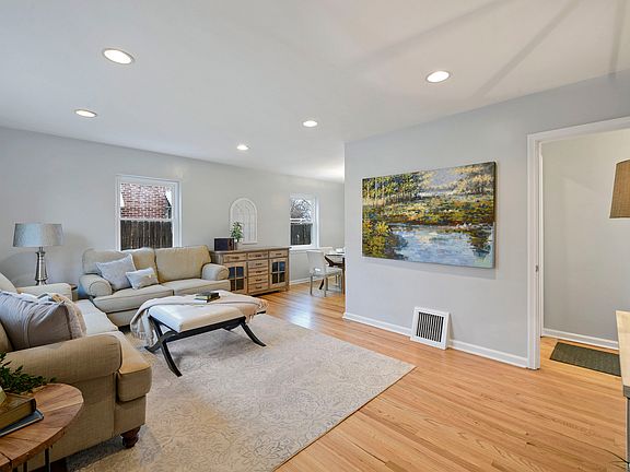 2nd image of 2148 E Garfield Ave