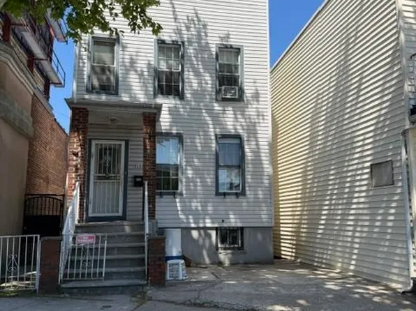2129 Kennedy Boulevard image 1 of 13