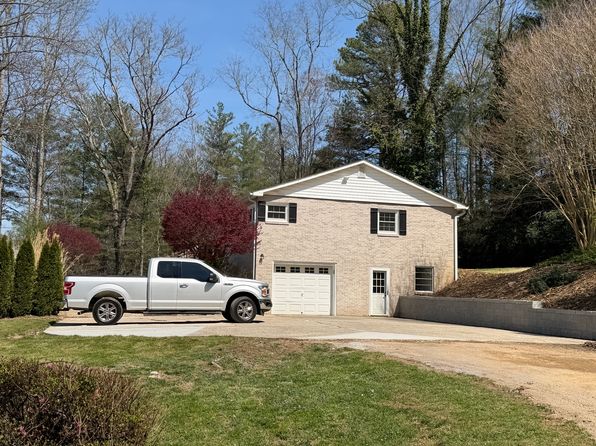 1909 Turnpike Rd