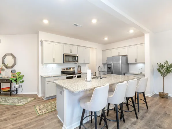 101 River Bank Rd, Fuquay Varina, NC 27526