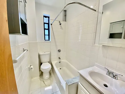 Rented by Berkshire Hathaway HomeServices New York Properties | media 15