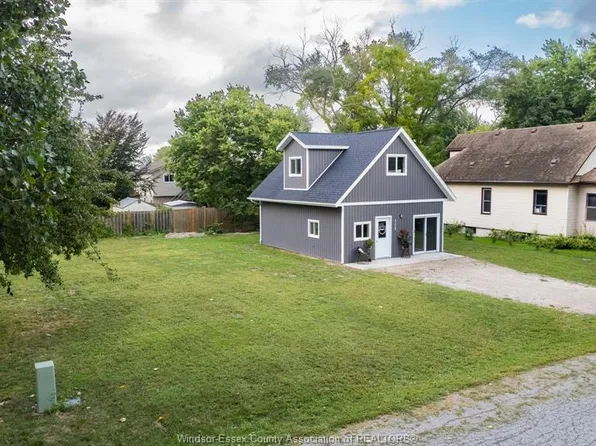 112 Windsor Ave, Essex, ON N0R 1G0