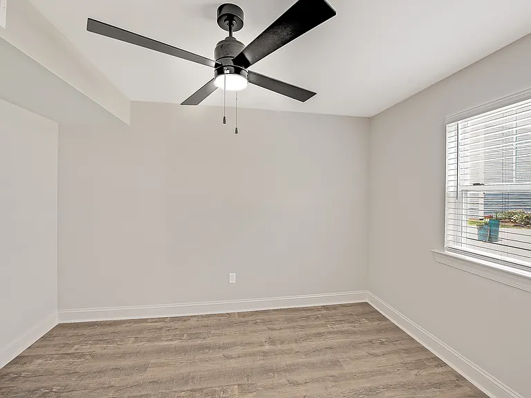 Village Green Apartment Homes — Photo 54