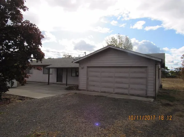 6941 Pinehurst St, Central Pt, OR 97502