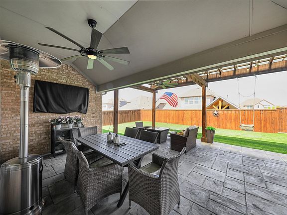 3rd image of 2809 Ranger Ln