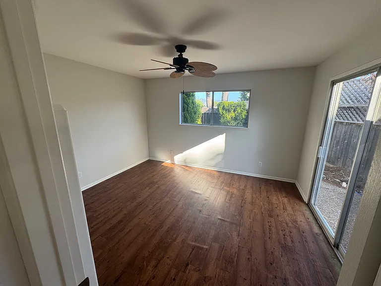 391 Paradise Cir #A — Photo 4