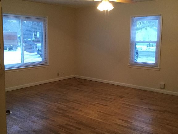 3rd image of 915 N 22nd St