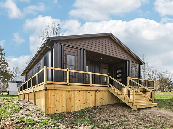 3rd image of 502 Beech Rd