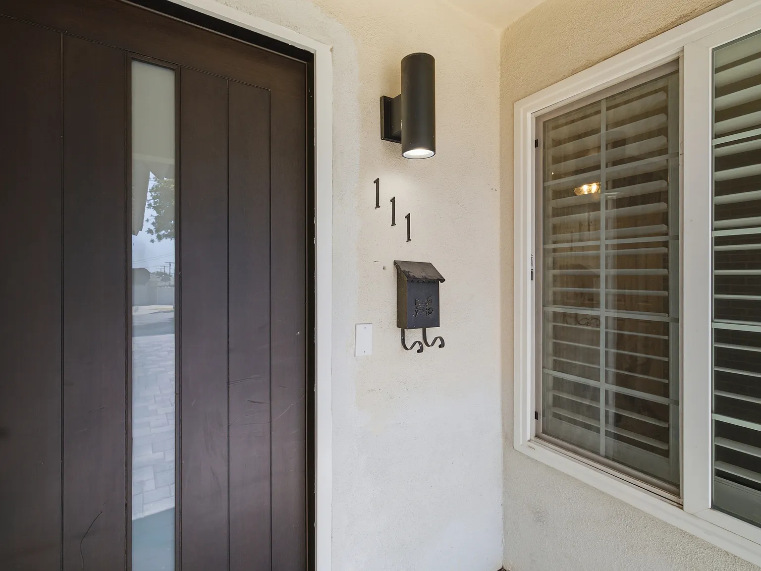 3 bed, 2.5 bath, 1400 sqft, $3,995 — Photo 3