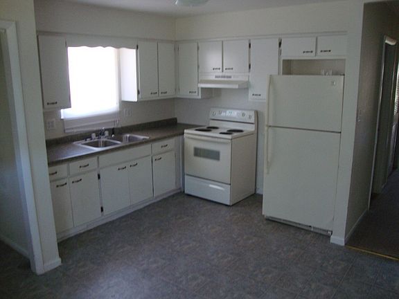3rd image of 3380 N Downey Ave
