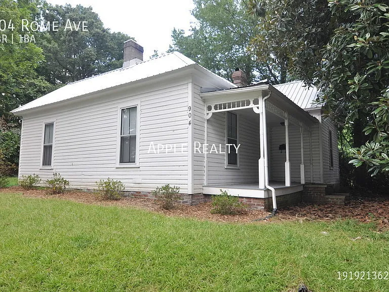 904 Rome Ave — Photo 2