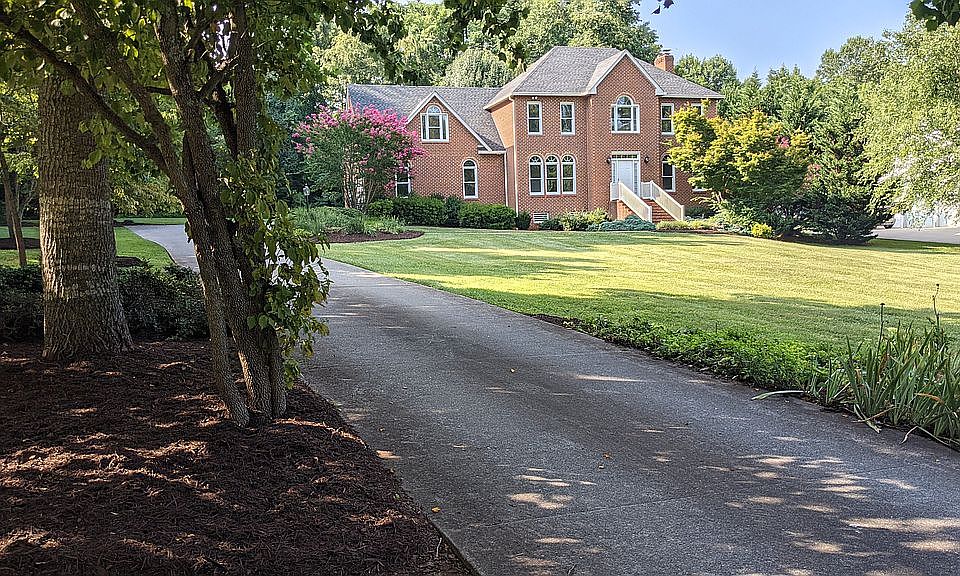 1st image of 106 Kingston Dr