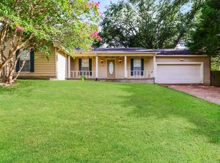 7055 Shadow Oaks Dr, Memphis, TN 38125