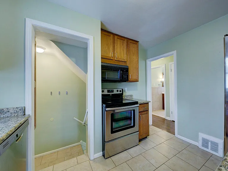 415 S Campbell Rd — Photo 7