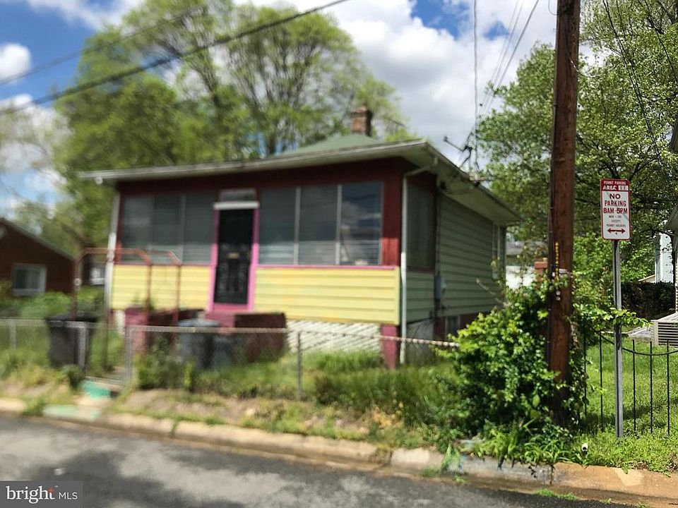2nd image of 5606 Davey St