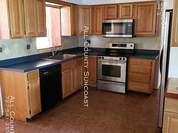 3rd image of 5531 Pine Cir NE