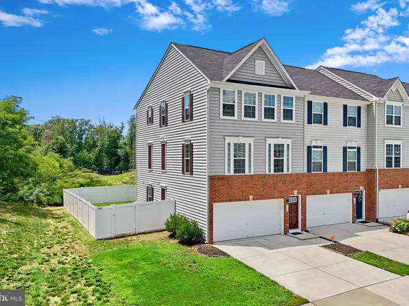 710 Rolling Valley Dr, Fredericksburg, VA 22405