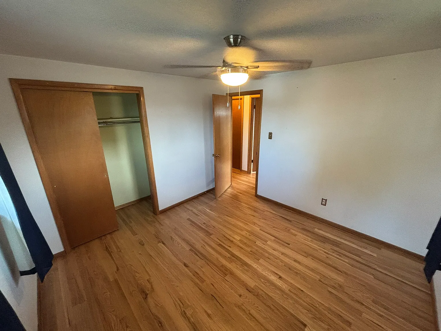 5 bed, 2688 sqft, $850 — Photo 4