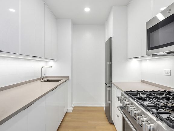 5th image of 75 W End Ave APT P8f