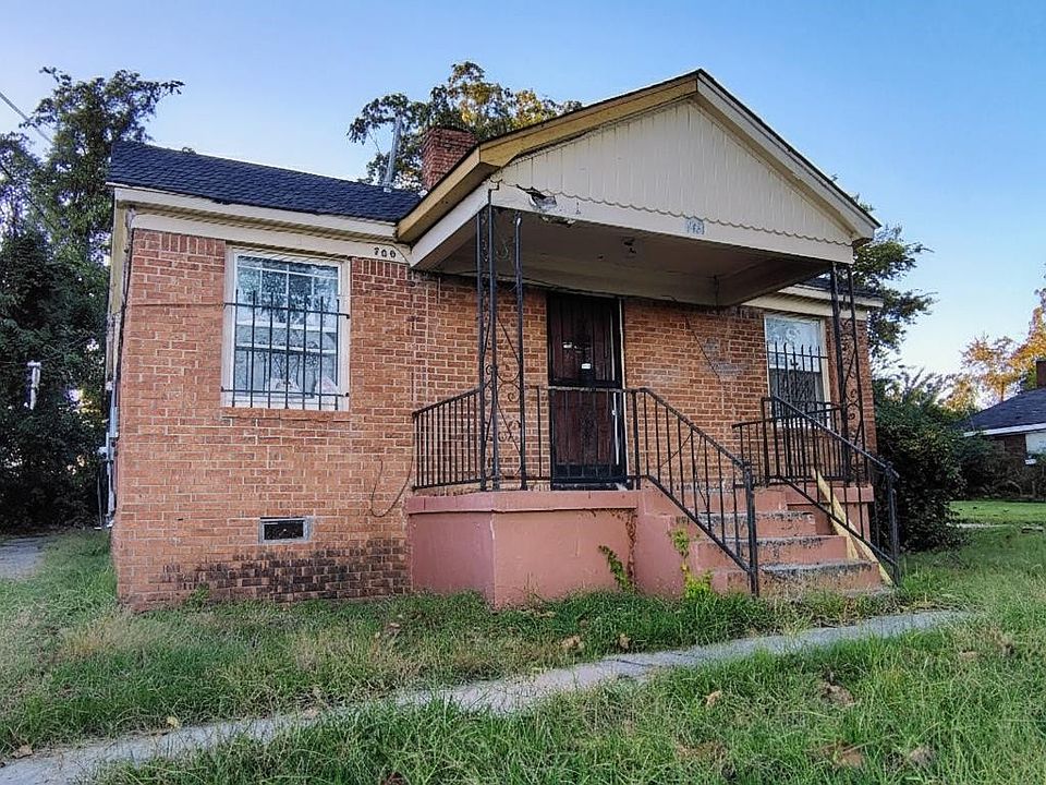 2nd image of 709 Breedlove St