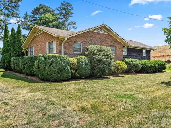 521 W Stokes St, China Grove, NC 28023