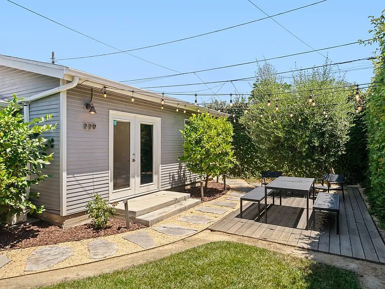229 Joy St — Photo 16