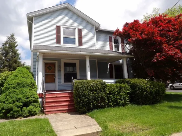 1055 Griswold St, Sharon, PA 16146