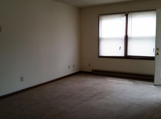 541 W 5th St APT 7, Seymour, IN 47274