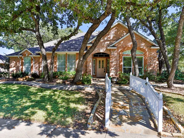 813 Holly Ridge Ct, Keller, TX 76248