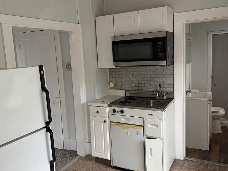 1073 Union Ave #B — Photo 6