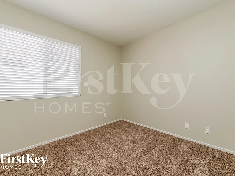 5949 Springmist St — Photo 15